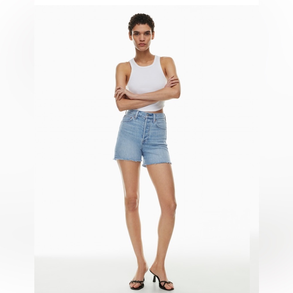 Denim Forum The '50s Arlo Hi Mid-Thigh Denim Short light wash Size 28 coastal
